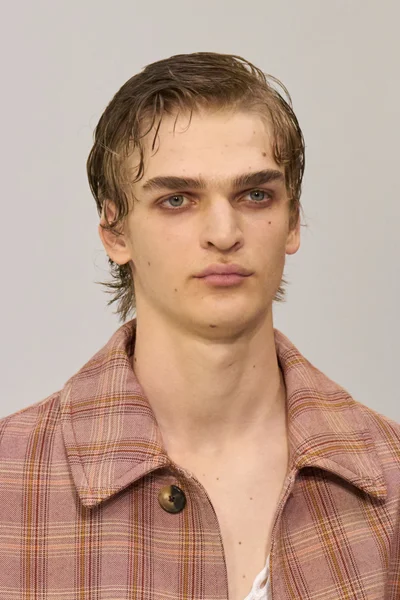 Look 30